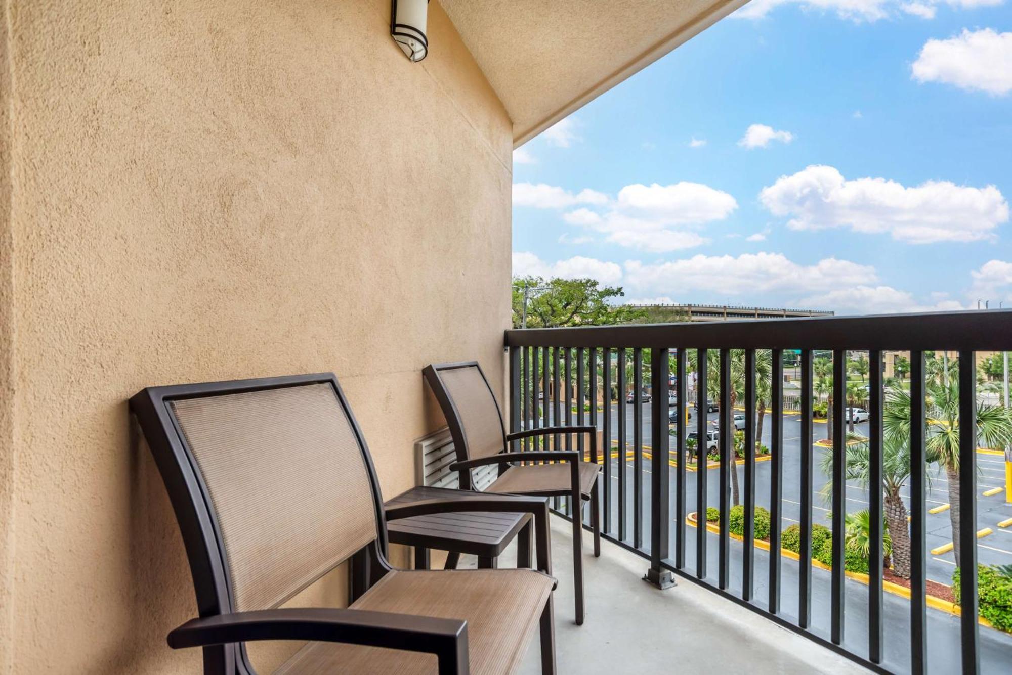 Best Western Oak Manor Biloxi Exterior photo