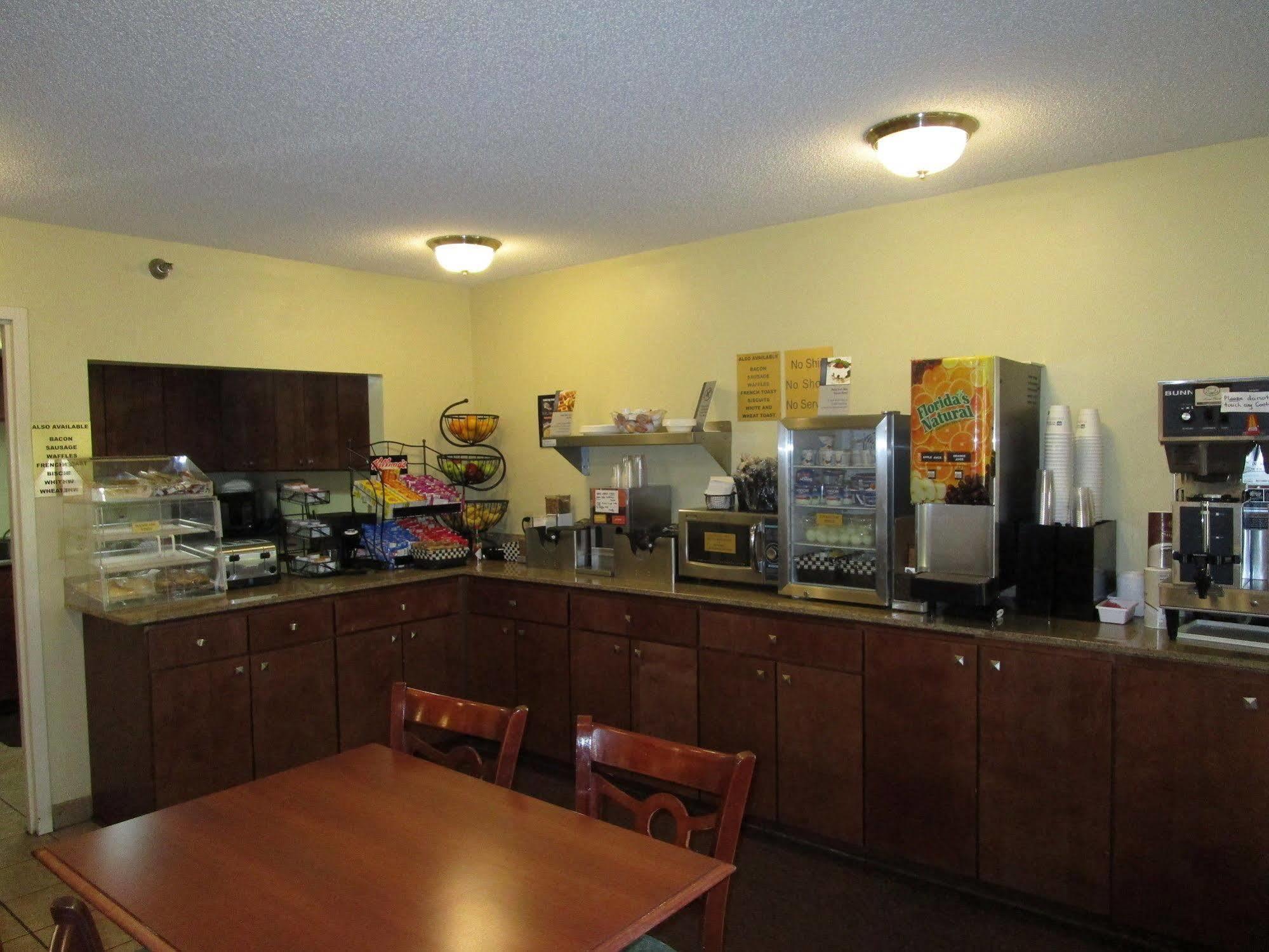 Best Western Oak Manor Biloxi Exterior photo